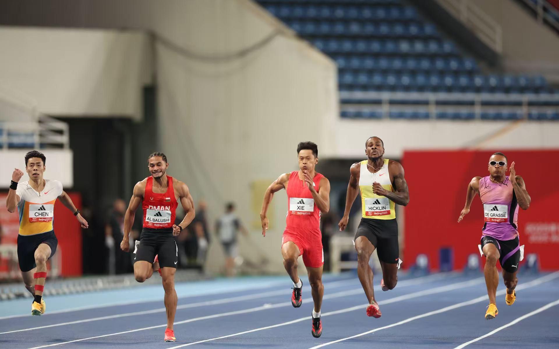 开云在线开户-0.05秒之差无缘百米飞人大战奖牌,谢震业通过洲际赛调整状态