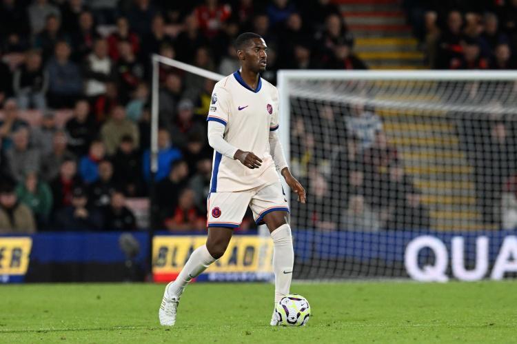 开云登录入口地址-阿达拉比奥尤:生涯首秀是代表曼城1-5输给蓝军;儿时偶像有很多