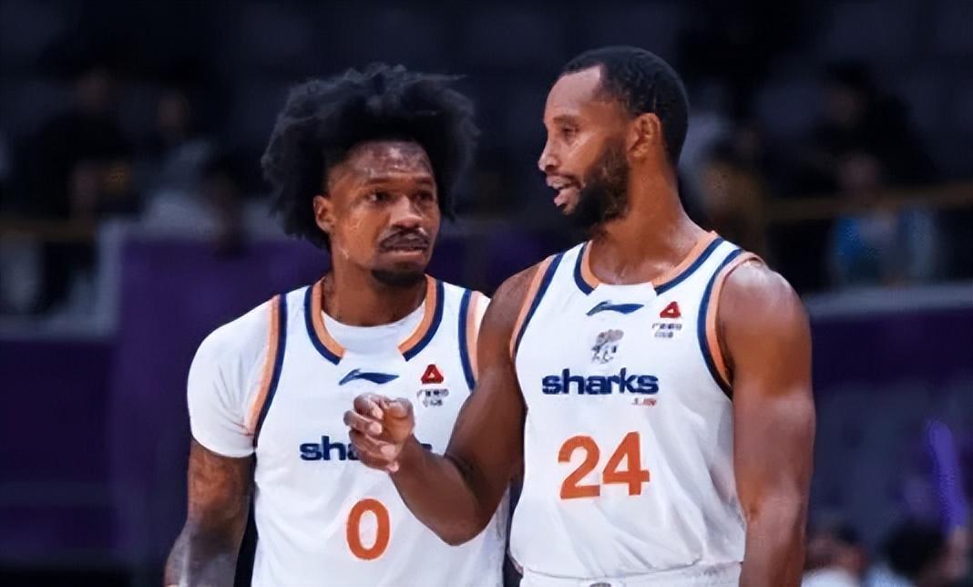 上海90-73青岛3喜1忧！张镇麟防守太关键，弗格实在不行换了吧！