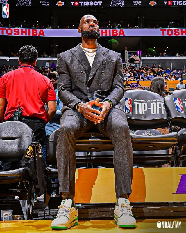 开云在线开户-开门黑后詹姆斯录像课积极献言 湖人上下备受鼓舞