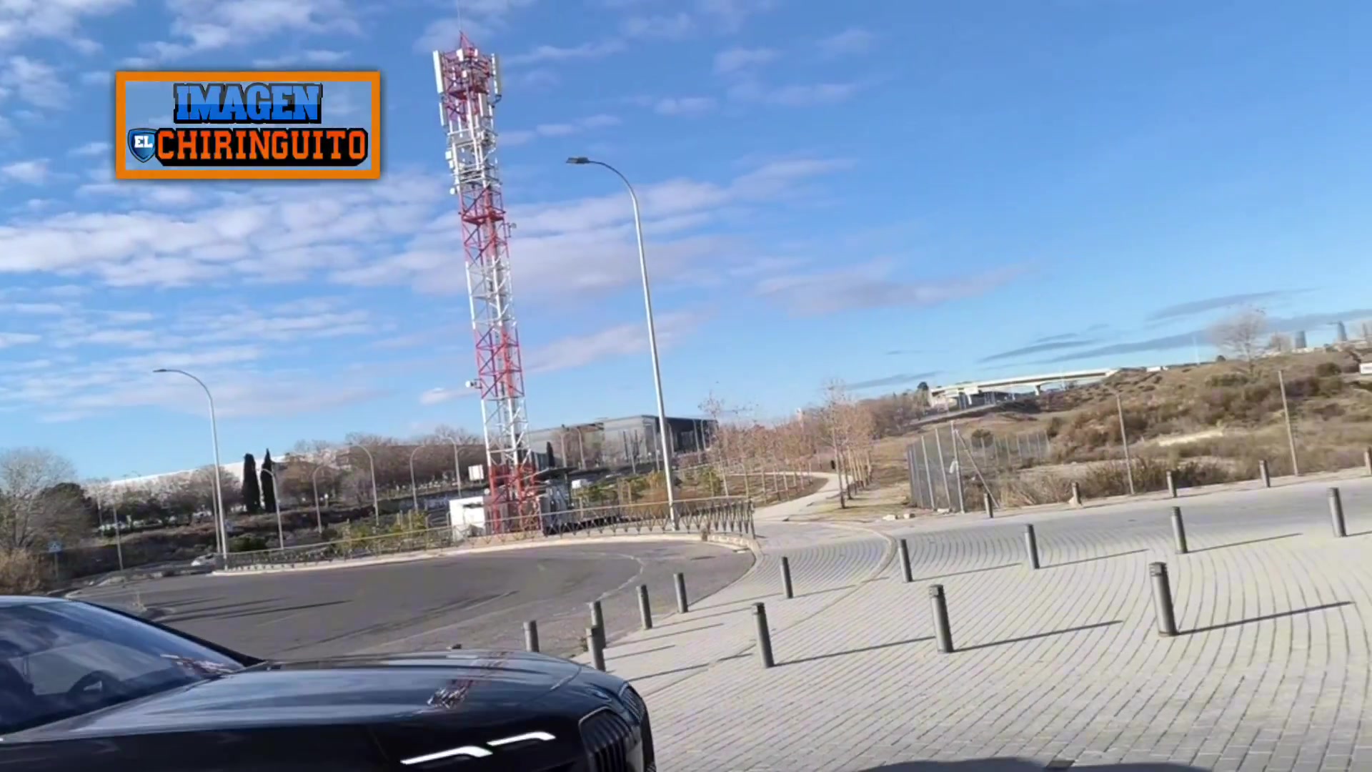 开云体育官网-因伤缺席西超杯，姆巴佩抵达皇马基地继续进行康复训练