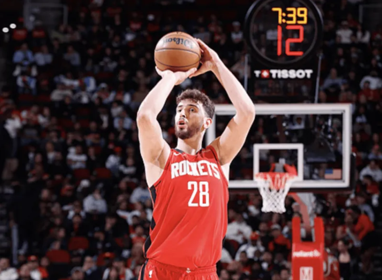 火箭终结3连败！杜兰特两记暴扣杀死比赛，申京轰23+11，小贾回暖