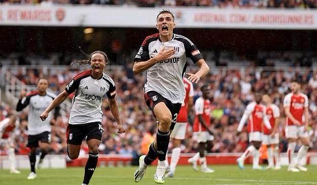 开云登录入口地址-【观察】高价补强没变强 瞎整活的阿森纳什么情况？