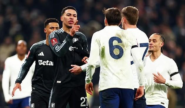 开云体育官网-埃梅里：对手有时为了限制罗杰斯，动作已经接近黄牌甚至红牌