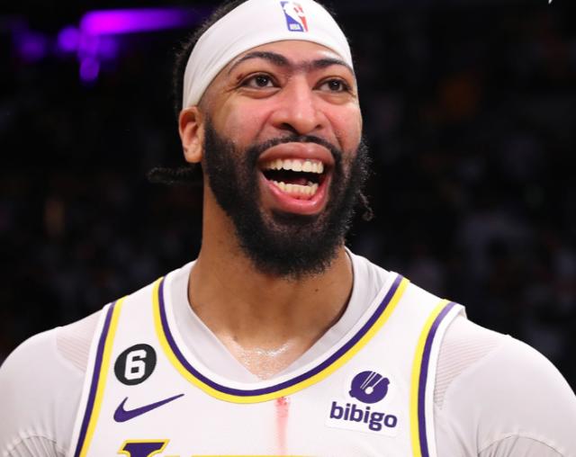 1682239176621088871.png 开云在线开户-戴维斯触底反弹统治攻防 湖人晋级概率已超七成