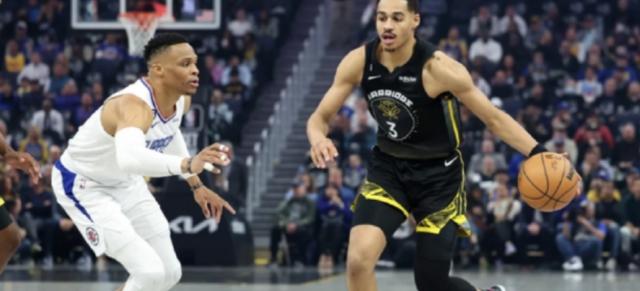 1677835084826034362.png 开云登录入口地址-0胜4负!引进湖人都唾弃的韦少 快艇后悔了吗?