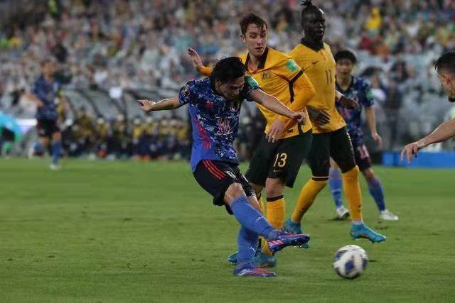 1648119993414013521.jpg 开云在线开户-【世预赛】三苫薰双响 日本2比0澳大利亚提前出线