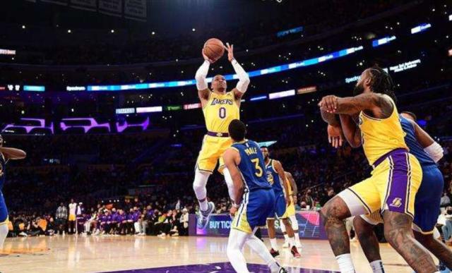 开云体育官网-【NBA流言汇总】韦少没人要、绿军欲省钱、本西肥皂剧