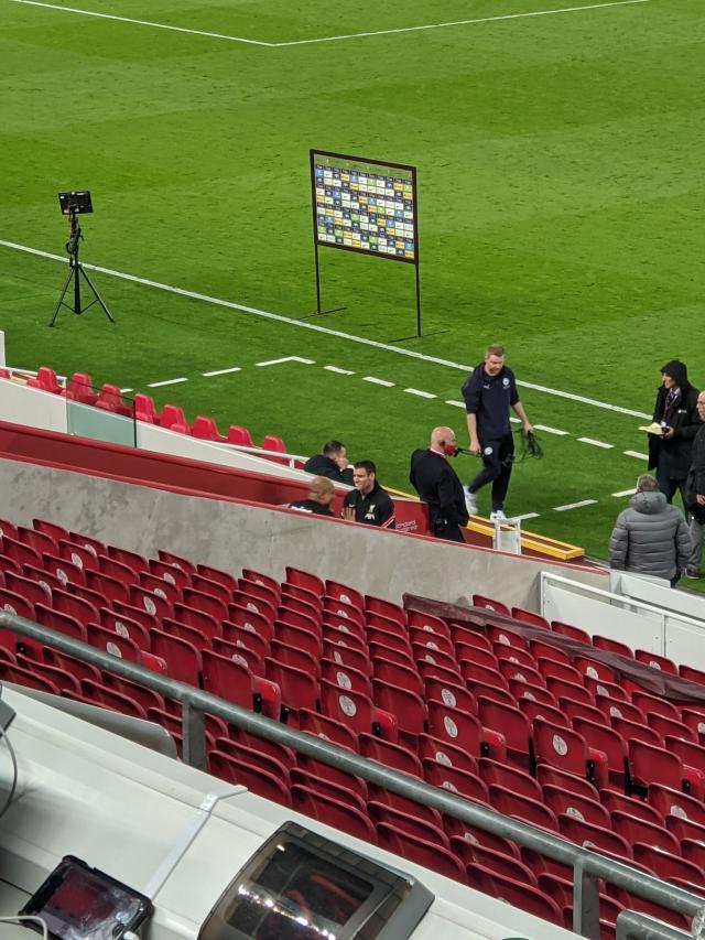 米尔纳3次犯规仅1黄 瓜帅怒极：英超裁判驰名双标