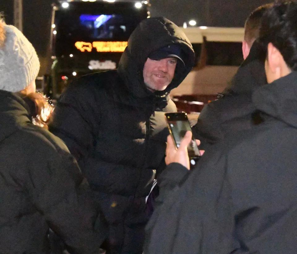 开云登录入口地址-鲁尼和妻子现身老特拉福德,观看凯完成英格兰青年足总杯首秀