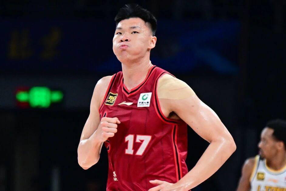 开云体育官网-曝北控男篮将帅不合，范子铭表现引发不满，山西官宣两员大将受伤