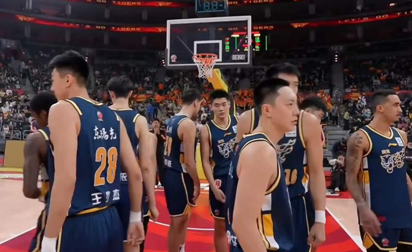 开云在线开户-CBA疯狂一夜：广东遭上海双杀，前总冠军23连败，最新积分榜如下