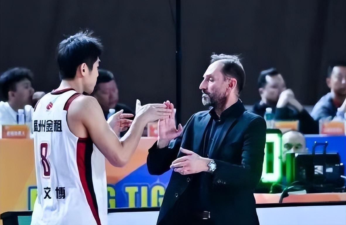 开云登录入口地址-CBA俱乐部1/4决赛明天2月6日赛程：广东PK上海，浙江PK山东