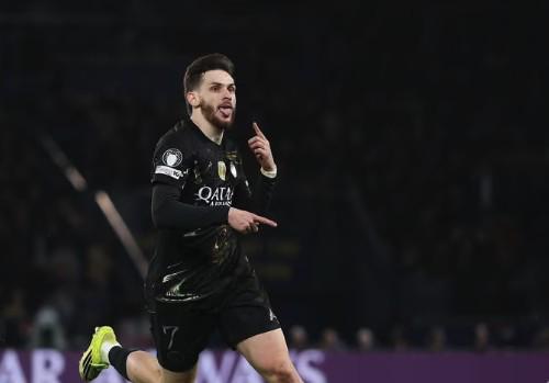 开云体育官网-自库蒂尼奥以来，KK7是首位欧冠淘汰赛替补造3球的球员