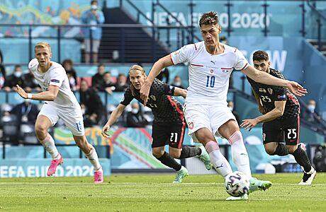 开云体育官网-鲜血换来一球一分 希克破门继续捷克迈向晋级线